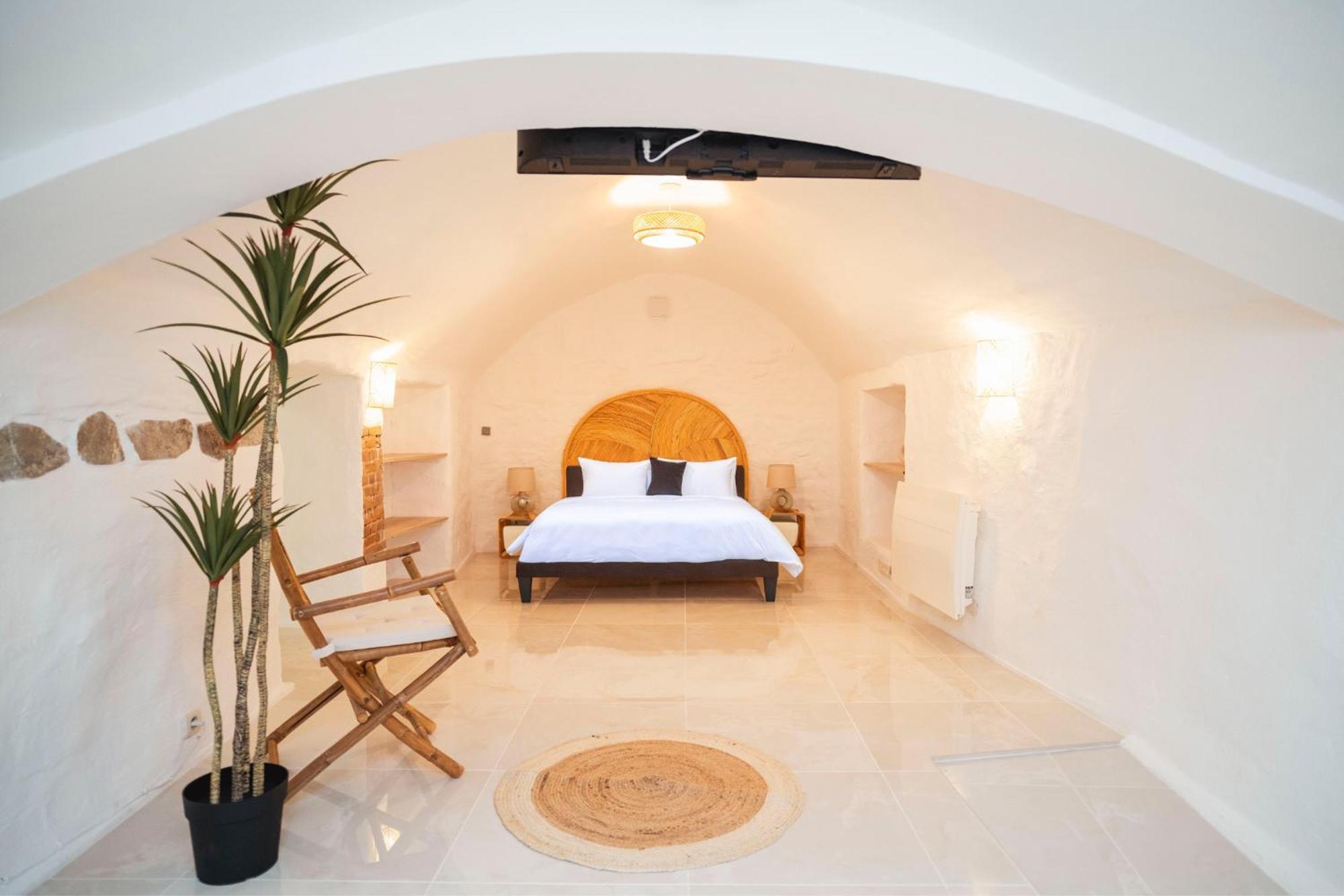 Le Temple D'Aphrodite, Appartement Avec Spa فيين المظهر الخارجي الصورة