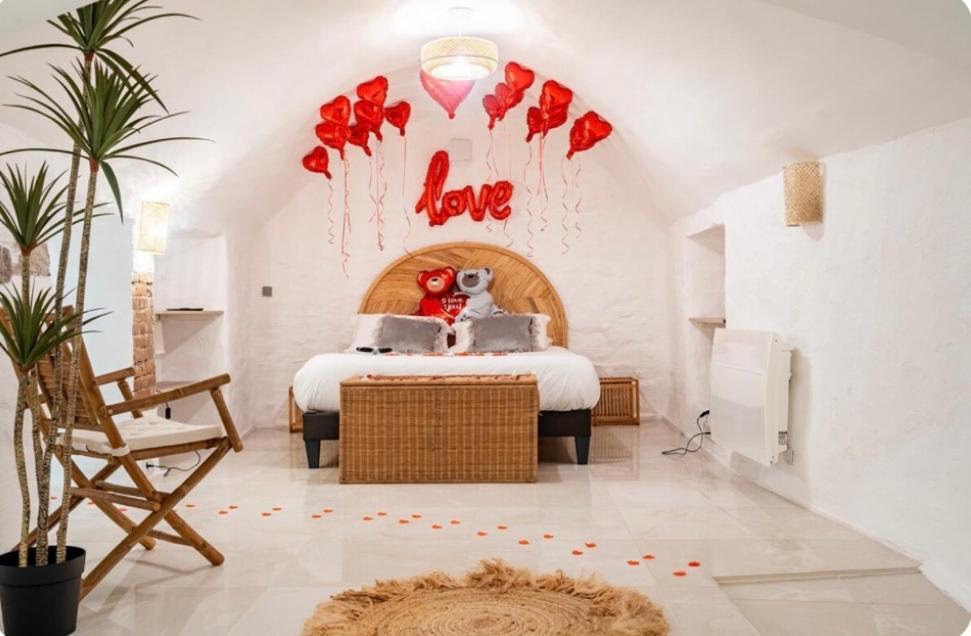 Le Temple D'Aphrodite, Appartement Avec Spa فيين المظهر الخارجي الصورة