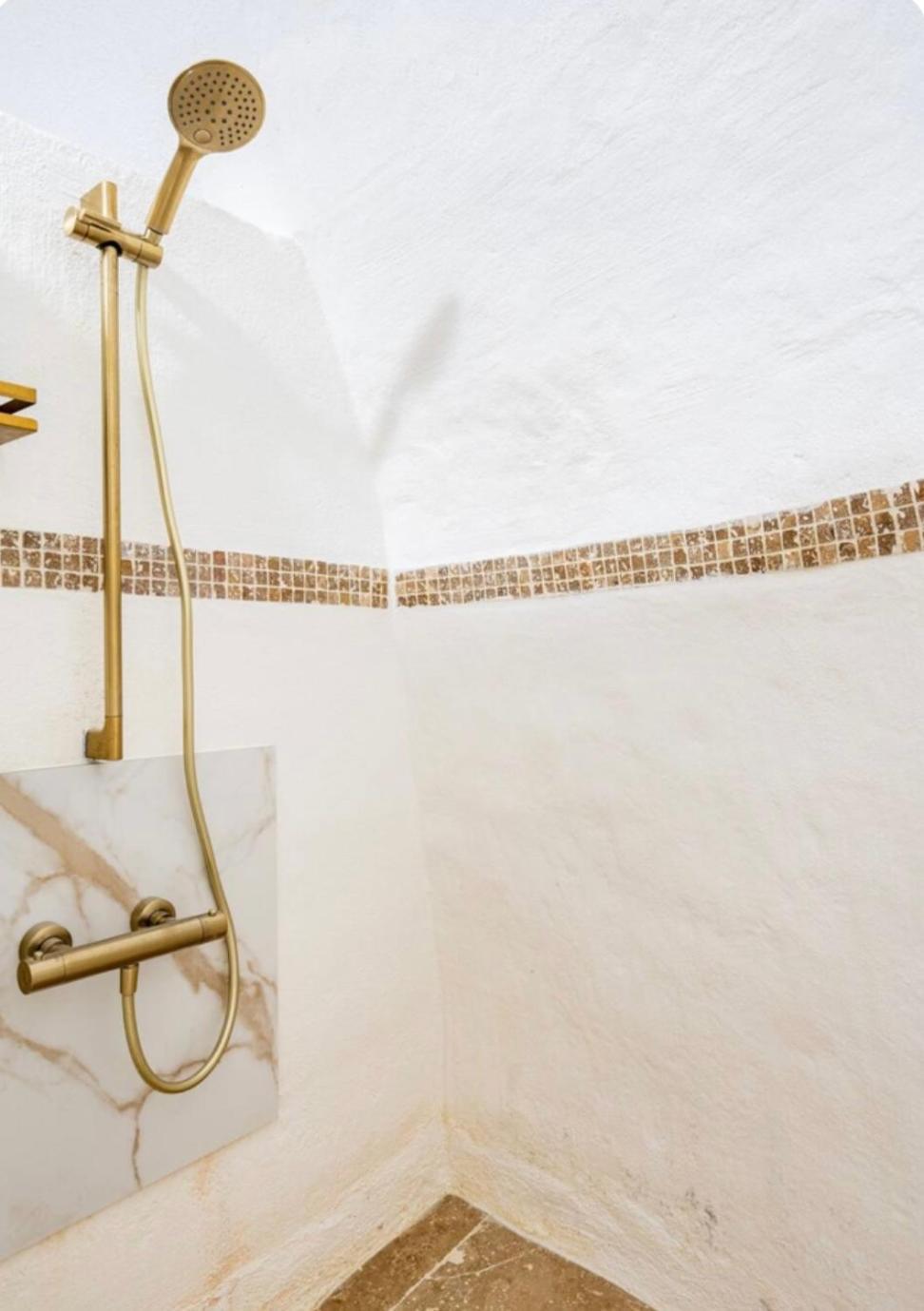 Le Temple D'Aphrodite, Appartement Avec Spa فيين المظهر الخارجي الصورة