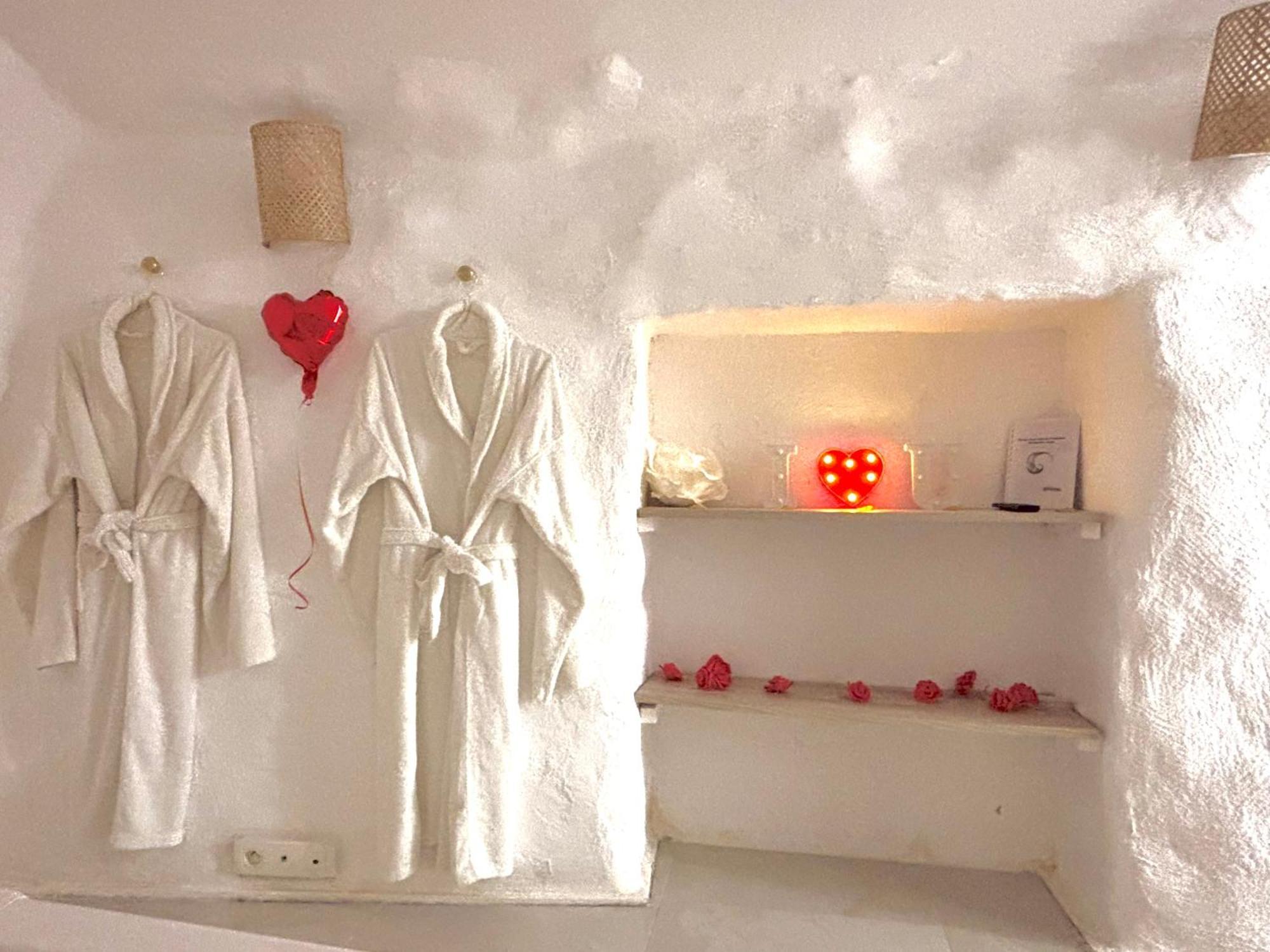 Le Temple D'Aphrodite, Appartement Avec Spa فيين المظهر الخارجي الصورة